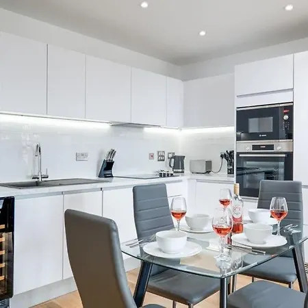 Apollo Luxury - Netflix - Fast Wifi- Free Parking * Birmingham