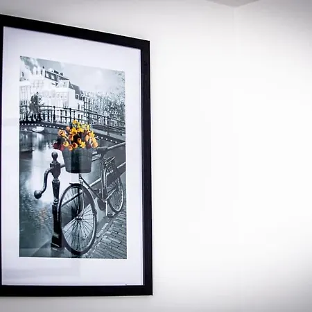 Apartment Apollo Luxury - Netflix - Fast Wifi- Free Parking *