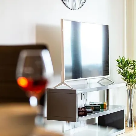 Apollo Luxury - Netflix - Fast Wifi- Free Parking *