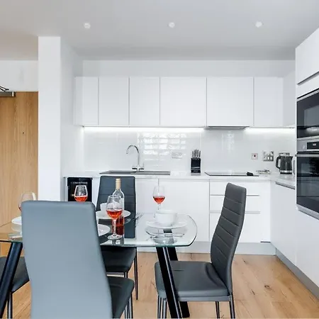 Apollo Luxury - Netflix - Fast Wifi- Free Parking Birmingham