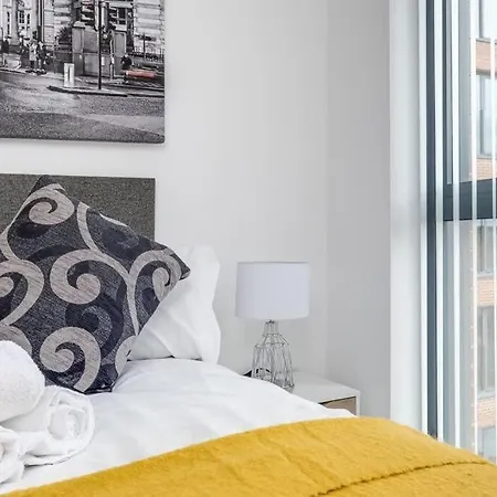 Apollo Luxury - Netflix - Fast Wifi- Free Parking *